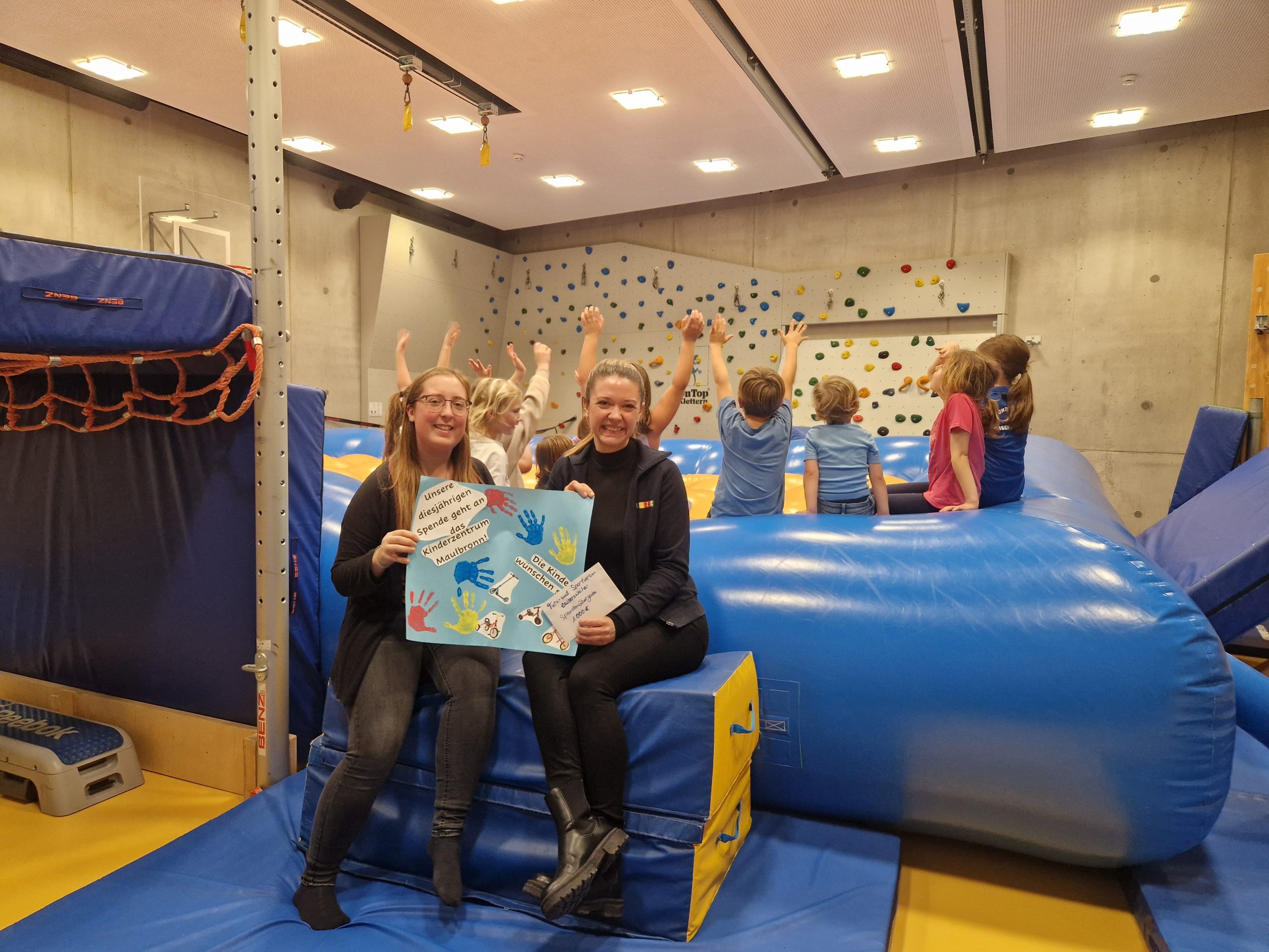 Mehr über den Artikel erfahren Spendenübergabe ans Kinderzentrum Maulbronn